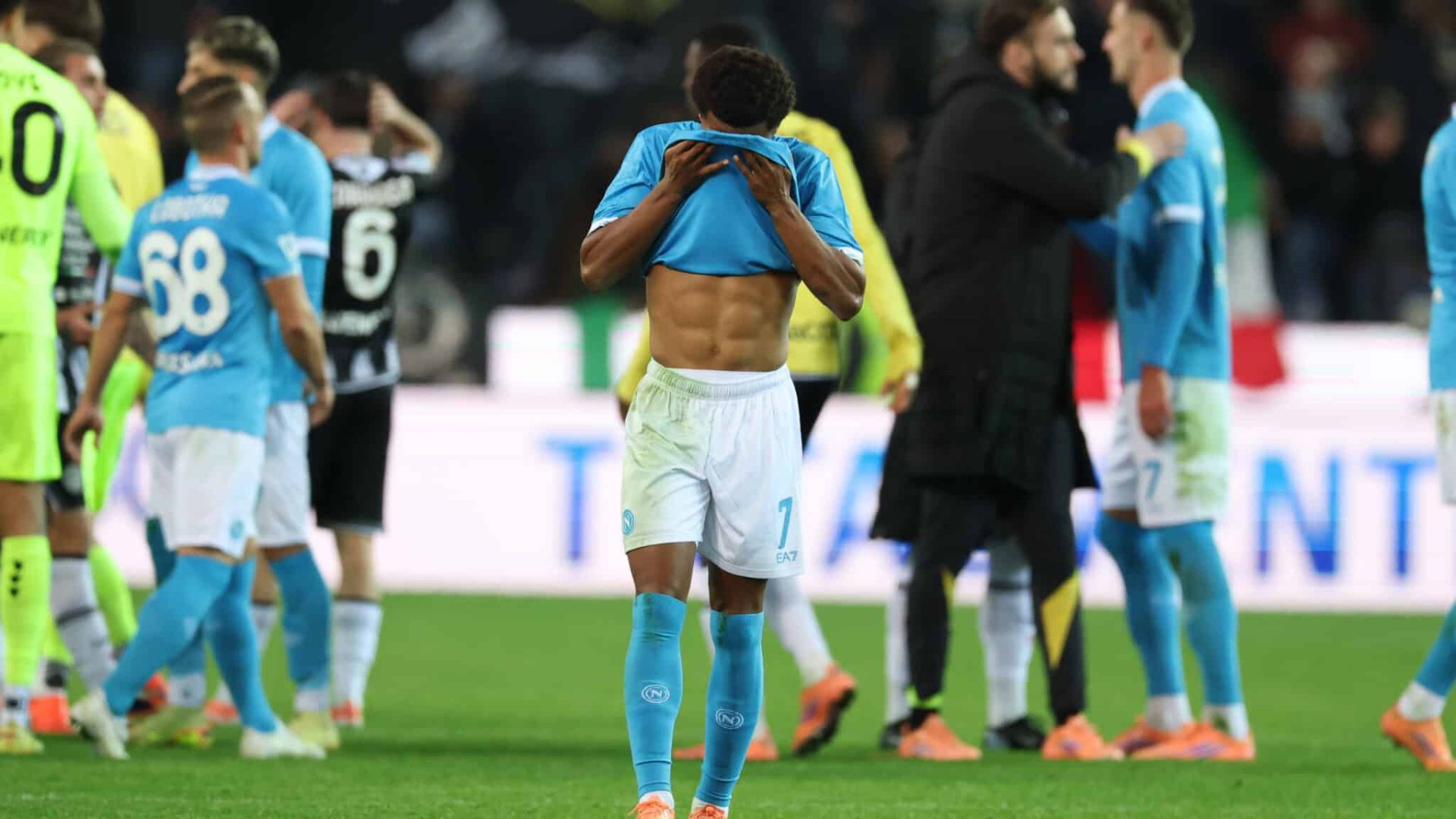 UDINE, ITALY - DECEMBER 14: David Neres of Napoli reacts at the end of the Serie A match between Udinese Calcio and SSC Napoli at Stadio Friuli on December 14, 2025 in Udine, Italy. (Photo by Timothy Rogers/Getty Images)