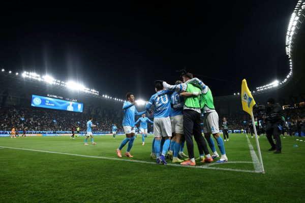 RIYADH, SAUDI ARABIA - DECEMBER 18: Players of SSC Napoli celebrate after Rasmus Hojlund scores his team's second goal  during the Supercoppa Italiana Semi-Final match between SSC Napoli and AC Milan at King Saud University Stadium on December 18, 2025 in Riyadh, Saudi Arabia.  (Photo by Yasser Bakhsh/Getty Images)