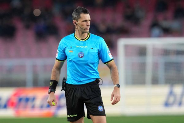 Referee Matteo Marchetti officiates the Serie A match between US Lecce and Como 1907 in Lecce, Italy, on December 27, 2025. (Photo by Gabriele Maricchiolo/NurPhoto via Getty Images)