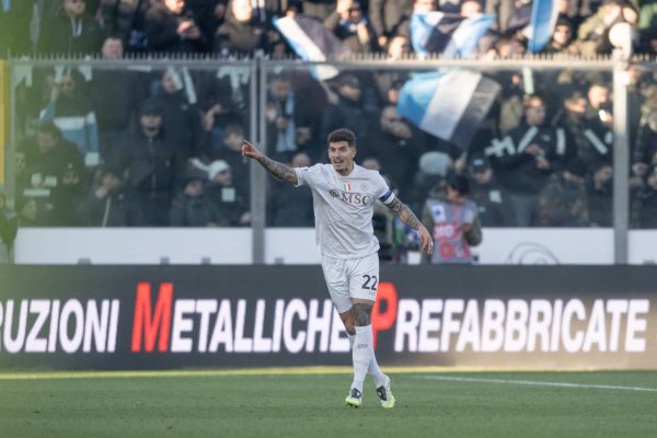 CREMONA, ITALY - DECEMBER 28: Rasmus Hojlund of Napoli scores their first goal during the Serie A match between US Cremonese and SSC Napoli at Stadio Giovanni Zini on December 28, 2025 in Cremona, Italy. (Photo by SSC NAPOLI/SSC NAPOLI via Getty Images)