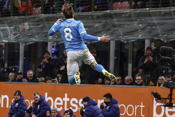 MILAN, ITALY - JANUARY 11: Scott McTominay of SSC Napoli celebrates after scoring the his team's first goal during the Serie A match between FC Internazionale and SSC Napoli at Giuseppe Meazza Stadium on January 11, 2026 in Milan, Italy. (Photo by Giuseppe Cottini/Getty Images)