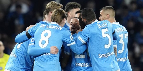 Napoli, Italy - January 17: Stanislav Lobotka of SSC Napoli celebrates after scoring his team's first goal with team mates during the Serie A match between SSC Napoli and US Sassuolo Calcio at Diego Maradona on January 17, 2026 in Napoli, Italy. (Photo by Matteo Ciambelli/DeFodi Images/DeFodi via Getty Images)