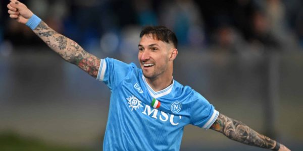 NAPLES, ITALY - APRIL 06: Matteo Politano of SSC Napoli celebrates after scoring the opening goal during the Serie A match between SSC Napoli and AC Milan at Stadio Diego Armando Maradona on April 06, 2026 in Naples, Italy. (Photo by Francesco Pecoraro/Getty Images)