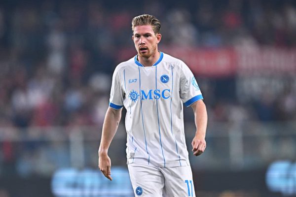 GENOA, ITALY - AUGUST 22: Kevin De Bruyne of Napoli looks on during the Serie A match between Genoa CFC and SSC Napoli at Stadio Luigi Ferraris on August 22, 2026 in Genoa, Italy. (Photo by Simone Arveda/Getty Images)