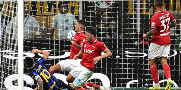 MILAN, ITALY - SEPTEMBER 05: Lautaro Martinez of Internazionale scores goal during the Serie A match between FC Internazionale and SSC Napoli at Stadio Giuseppe Meazza on September 05, 2026 in Milan, Italy. (Photo by Image Photo Agency/Getty Images)