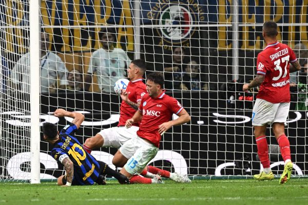 MILAN, ITALY - SEPTEMBER 05: Lautaro Martinez of Internazionale scores goal during the Serie A match between FC Internazionale and SSC Napoli at Stadio Giuseppe Meazza on September 05, 2026 in Milan, Italy. (Photo by Image Photo Agency/Getty Images)