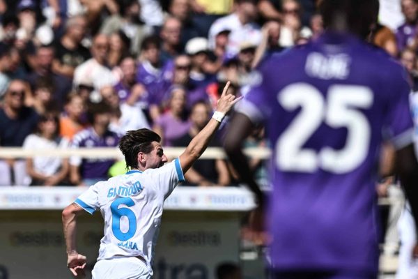 FLORENCE, ITALY - SEPTEMBER 20: Billy Gilmour of Napoli celebrates his goal during the Serie A match between ACF Fiorentina and SSC Napoli at Stadio Artemio Franchi on September 20, 2026 in Florence, Italy. (Photo by Image Photo Agency/Getty Images)