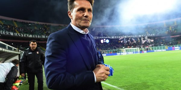 PALERMO, ITALY - MARCH 13:  Head coach Walter Novellino of Palermo looks on during the Serie A match between US Citta di Palermo and SSC Napoli at Stadio Renzo Barbera on March 13, 2016 in Palermo, Italy.  (Photo by Tullio M. Puglia/Getty Images)