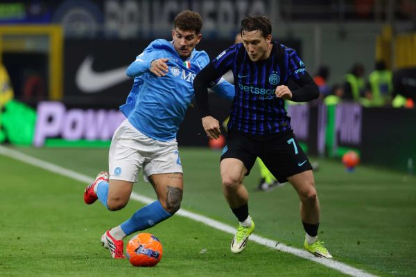 Inter-Napoli, Allegri pensa a tre cambi: De Bruyne, Vergara e Alisson Santos verso la titolarità. McTominay preoccupa il tecnico.
