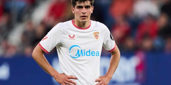 PAMPLONA, SPAIN - APRIL 24: Juanlu Sanchez of Sevilla FC looks on during the LaLiga match between CA Osasuna and Sevilla FC at Estadio El Sadar on April 24, 2025 in Pamplona, Spain. (Photo by Juan Manuel Serrano Arce/Getty Images)