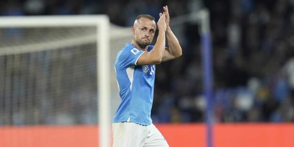 Naples, Italy - October 4: Stanislav Lobotka of SSC Napoli gestures during the Serie A match between Napoli and Como 1907 at Diego Maradona on October 4, 2024 in Naples, Italy. (Photo by Matteo Ciambelli/DeFodi Images via Getty Images)
