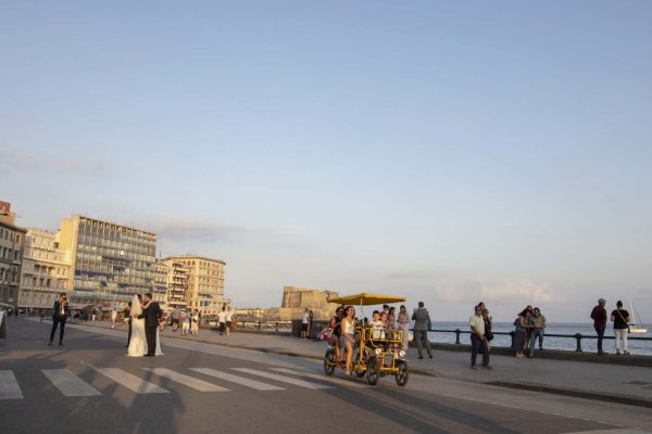 Via Riviera di Chiaia chiusa al traffico tra piazza San Pasquale e piazza Vittoria: lavori per la nuova linea tranviaria fino al 6 settembre.