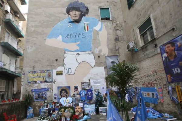 Largo-Maradona-Murales-Napoli-Quartieri-Spagnoli