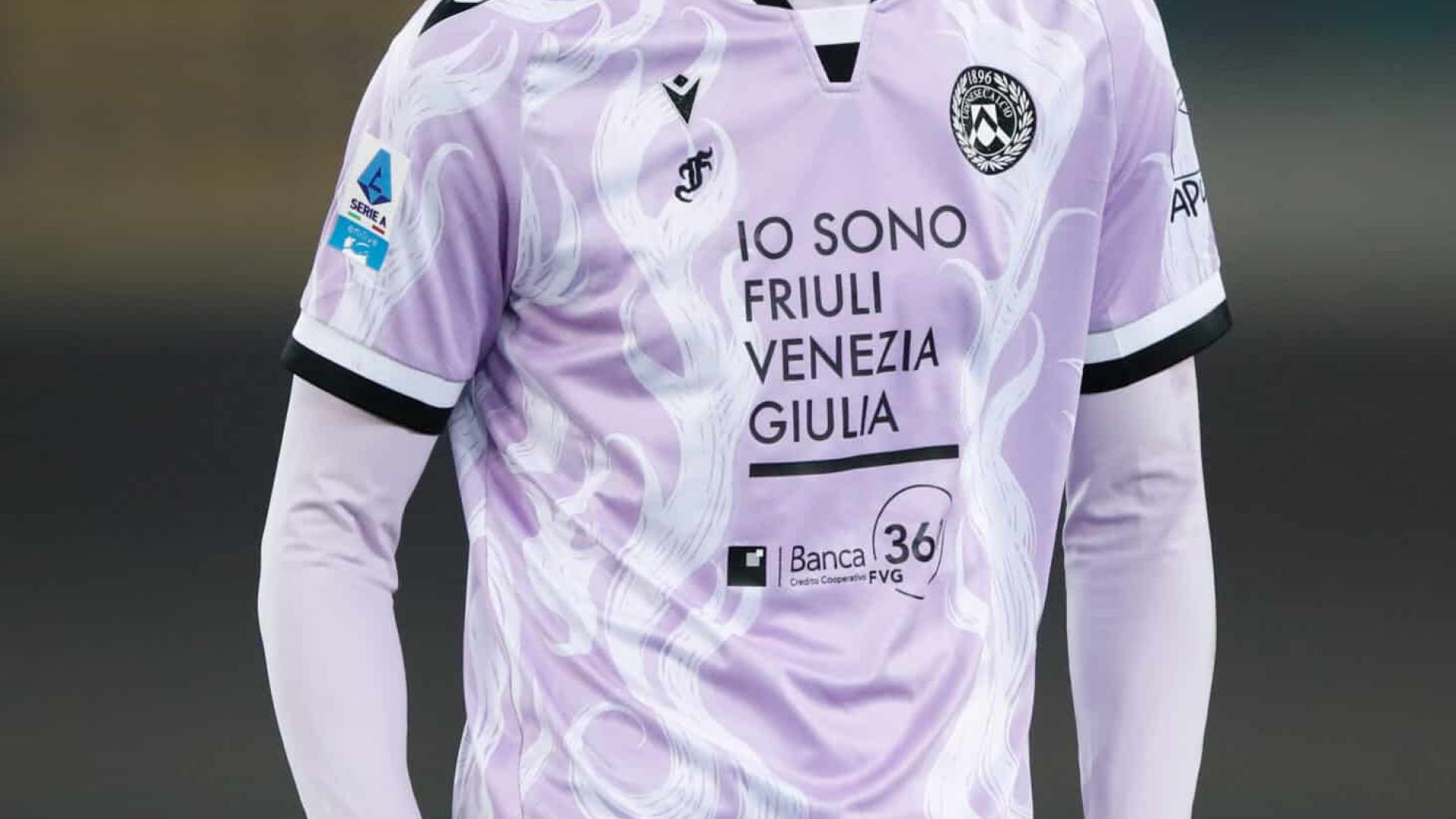 VERONA, ITALY - JANUARY 04: Lorenzo Lucca of Udinese during the Serie A match between Verona and Udinese at Stadio Marcantonio Bentegodi on January 04, 2025 in Verona, Italy. (Photo by Timothy Rogers/Getty Images)