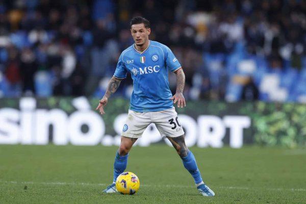 NAPLES, ITALY - FEBRUARY 4: Pasquale Mazzocchi of SSC Napoli controls the ball during the Serie A TIM match between SSC Napoli and Hellas Verona FC at Stadio Diego Armando Maradona on February 4, 2024 in Naples, Italy. (Photo by Matteo Ciambelli / DeFodi Images via Getty Images)