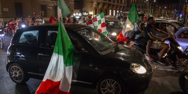 NAPOLI-FESTA-EURO2020