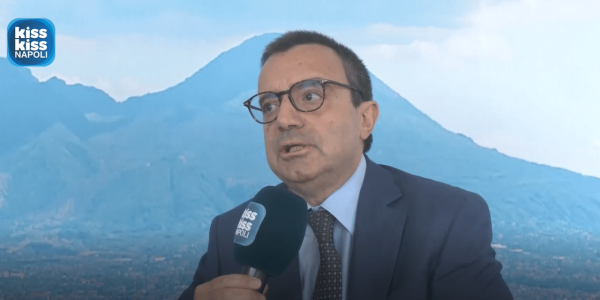 Nuova app UnicoCampania verso l'America's Cup 2027: registrazioni da metà ottobre, notifiche e informazioni in tempo reale sui trasporti.