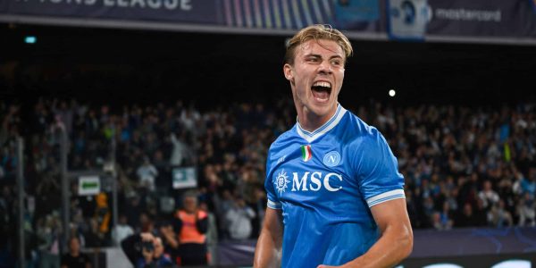 NAPLES, ITALY - OCTOBER 01: Rasmus Hojlund 2 -1 goal during the UEFA Champions League 2025/26 League Phase MD2 match between SSC Napoli and Sporting Clube de Portugal at Stadio Diego Armando Maradona on October 01, 2025 in Naples, Italy. (Photo by SSC NAPOLI/SSC NAPOLI via Getty Images)