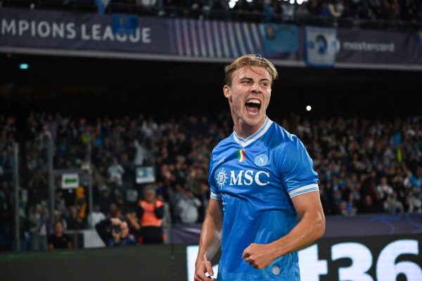 NAPLES, ITALY - OCTOBER 01: Rasmus Hojlund 2 -1 goal during the UEFA Champions League 2025/26 League Phase MD2 match between SSC Napoli and Sporting Clube de Portugal at Stadio Diego Armando Maradona on October 01, 2025 in Naples, Italy. (Photo by SSC NAPOLI/SSC NAPOLI via Getty Images)