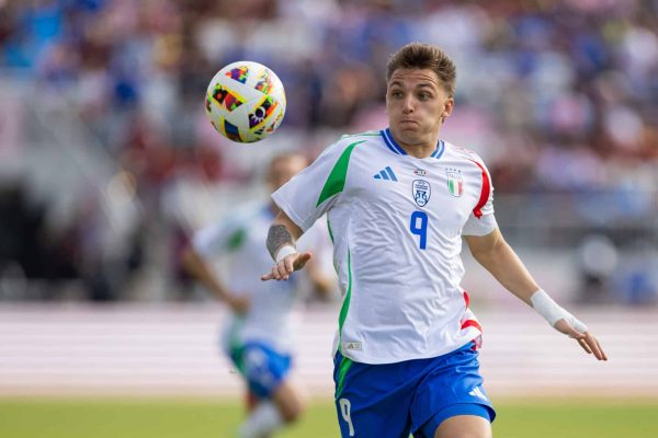 FORT LAUDERDALE, FLORIDA - MARCH 21: Mateo Retegui #9 of Italy dribbles the ball during their International Friendly Match at Chase Stadium on March 21, 2024 in Fort Lauderdale, Florida. (Photo by Brennan Asplen/Getty Images)