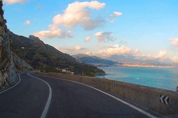 Incendio in Costiera Amalfitana, riaperta al traffico la Statale 163 tra Piano di Sorrento e Vico Equense: il tratto interessato.