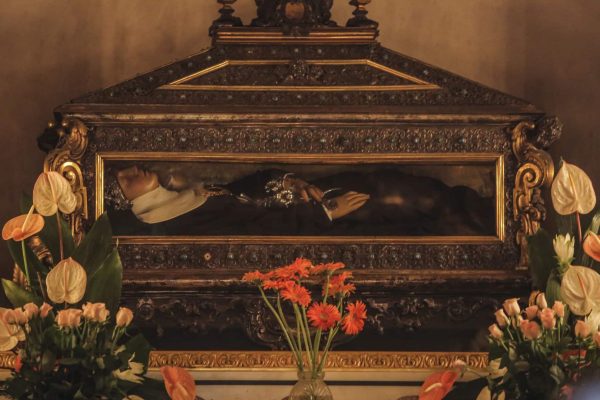 Santa Patrizia Napoli, oggi 25 agosto si è sciolto il sangue della compatrona della città. La storia della santa e del prodigio.