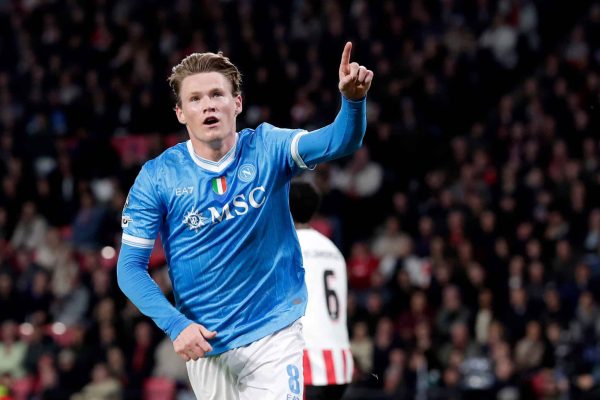 EINDHOVEN, NETHERLANDS - OCTOBER 21: Scott McTominay of Napoli celebrates 0-1  during the UEFA Champions League  match between PSV v Napoli at the Philips Stadium on October 21, 2025 in Eindhoven Netherlands (Photo by Marcel Bonte/Soccrates/Getty Images)