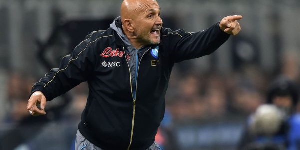 MILAN, ITALY - JANUARY 04:  Luciano Spalletti head coach of SSC Napoli gestures during the Serie A match between FC Internazionale and SSC Napoli at Stadio Giuseppe Meazza on January 4, 2023 in Milan, Italy.  (Photo by Giuseppe Bellini/Getty Images)
