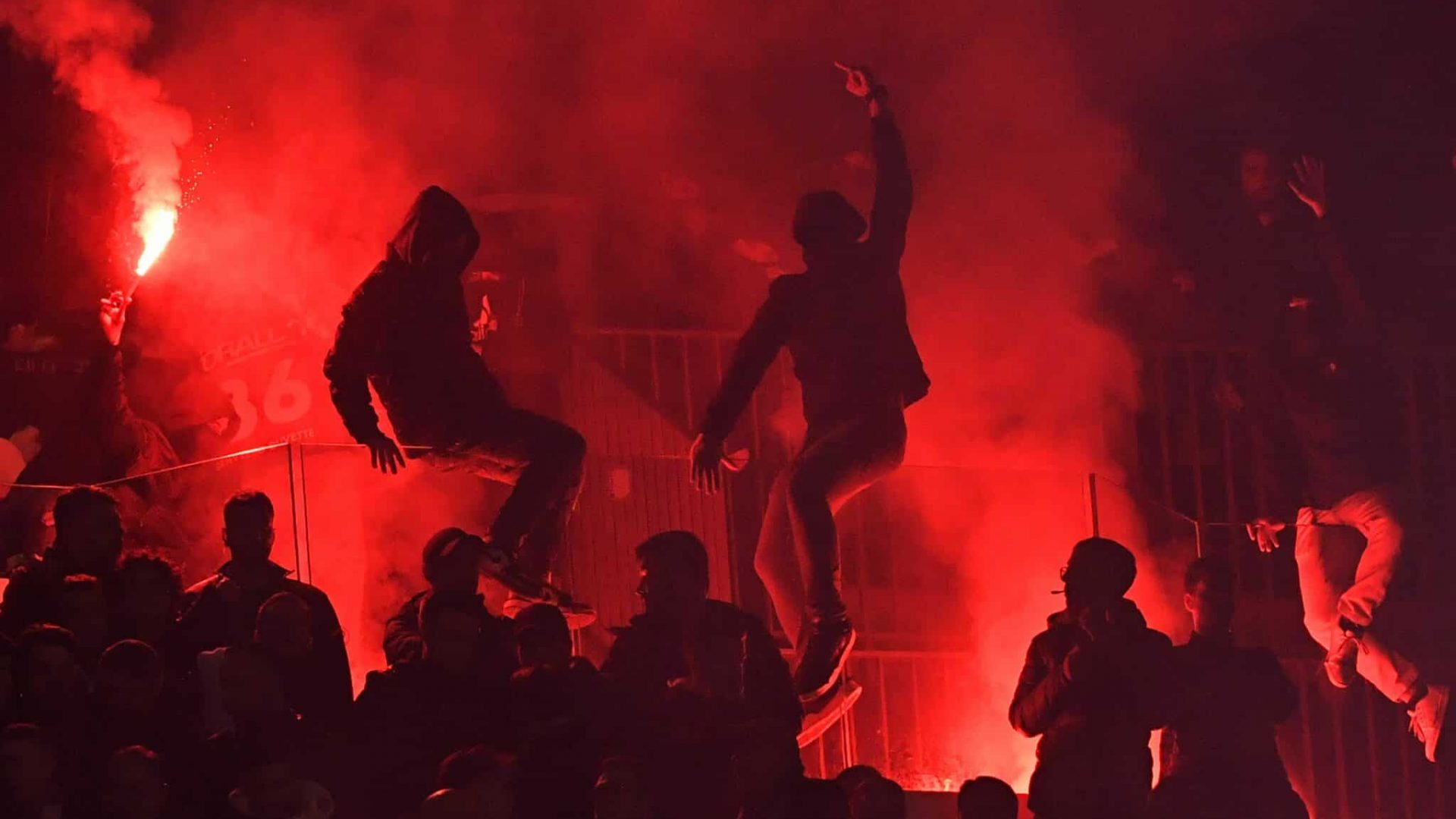 Tifosi del Napoli in protesta al Maradona