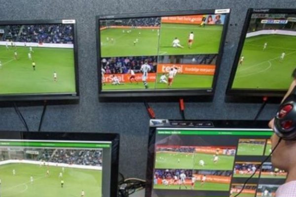 VAR-calcio .jpg
