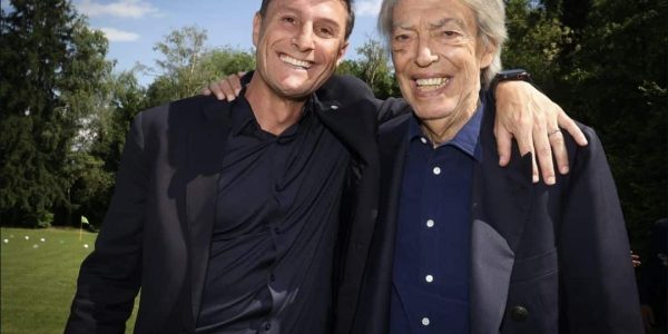 Massimo Moratti a Radio Kiss Kiss Napoli: «L’Inter è la squadra che promette di più». Poi parla di Ausilio e di Inter-Napoli.