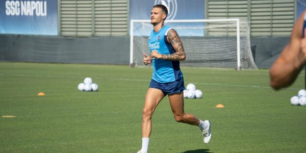 Allenamento Napoli a Castel Volturno: gli azzurri si sono allenati al SSC Napoli Training Center alla vigilia della sfida contro l’Inter.