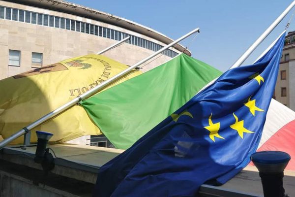 bandiere-mezzasta-na