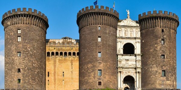 castel-nuovo-5459660_1280.jpg
