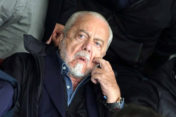 SALERNO, ITALY - NOVEMBER 4: President Aurelio De Laurentiis of SSC Napoli looks on prior to the Serie A TIM match between US Salernitana and SSC Napoli at Stadio Arechi on November 4, 2023 in Salerno, Italy. (Photo by Matteo Ciambelli / DeFodi Images via Getty Images)