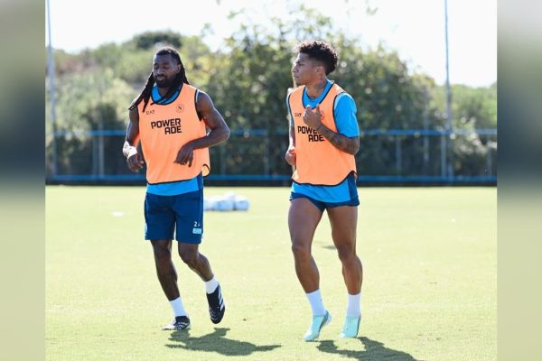 Il Napoli prepara la sfida contro il Venezia: allenamento mattutino al Training Center con attivazione fisica e lavoro tecnico-tattico.