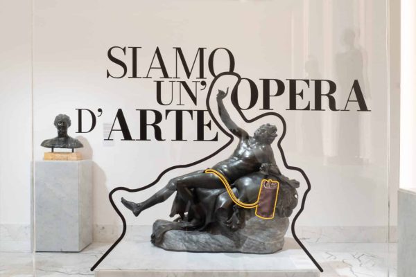 FAIS_MANN_FOTO_STATUE_061026-3