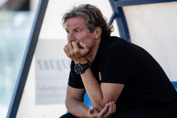 Il Venezia esonera Giovanni Stroppa dopo sei sconfitte e zero punti. Paolo Zanetti è tra le opzioni per la panchina, con Davide Nicola.