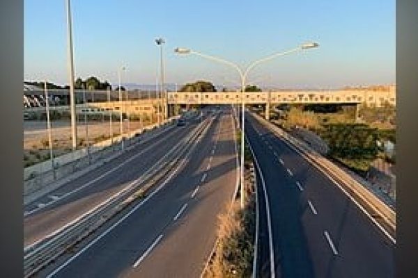 Rapina choc sull&rsquo;Asse Mediano all&rsquo;uscita Aversa-Melito: una donna racconta la pistola puntata contro il finestrino e il furto.