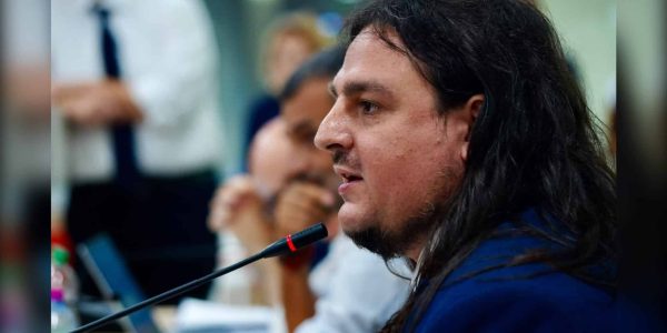 Campi Flegrei, Josi Della Ragione protesta dopo la bocciatura degli emendamenti alla Camera: “Il Governo ha tradito il territorio”.