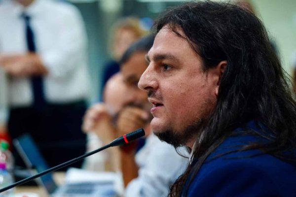 Campi Flegrei, Josi Della Ragione protesta dopo la bocciatura degli emendamenti alla Camera: “Il Governo ha tradito il territorio”.