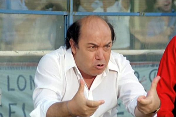 Lino Banfi a Napoli racconta il suo legame con la città e scherza sulla Nazionale: «La bizona l'ho già adottata».