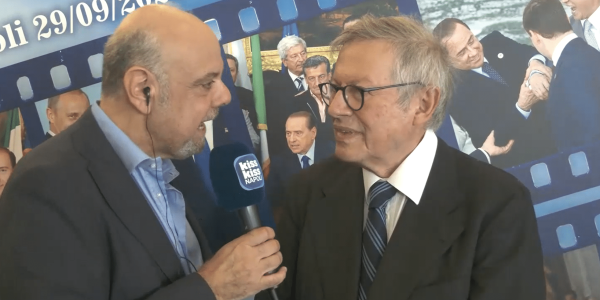 Paolo Liguori a Radio Kiss Kiss Napoli: «Stimo molto Allegri, bisogna dargli un po’ di tempo». Il commento sul Napoli e su Berlusconi.