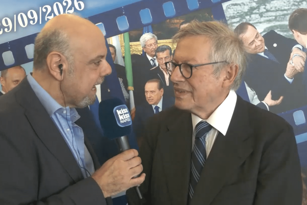 Paolo Liguori a Radio Kiss Kiss Napoli: &laquo;Stimo molto Allegri, bisogna dargli un po&rsquo; di tempo&raquo;. Il commento sul Napoli e su Berlusconi.