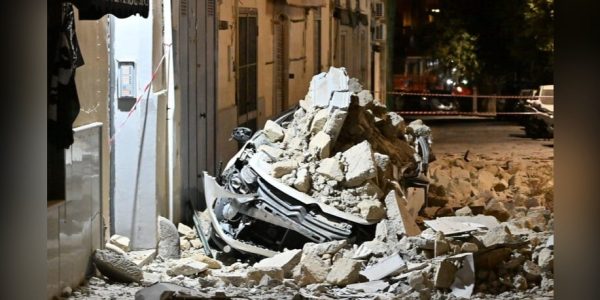 Campi Flegrei, saltano gran parte degli emendamenti al decreto sul bradisismo. Manzoni e Della Ragione protestano.