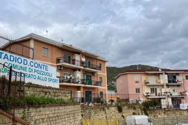 Tifoso del Portici di 34 anni aggredito e colpito alla testa dopo la partita con la Puteolana: è stato operato e resta in condizioni gravi.