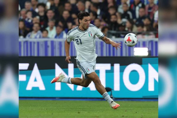 Antonio Vergara ha parlato dopo Francia-Italia: il centrocampista del Napoli racconta il debutto con l'Italia e svela le parole di Mancini.