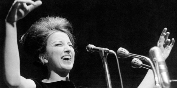 Mina a Napoli il 29 settembre 1960: debutto al Teatro Mediterraneo, la Nouvelle vague napoletana e il curioso omaggio di Peppino di Capri.