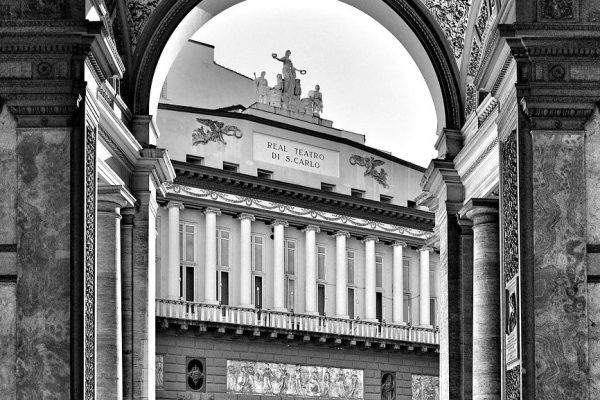 naples-1545643_1280.jpg