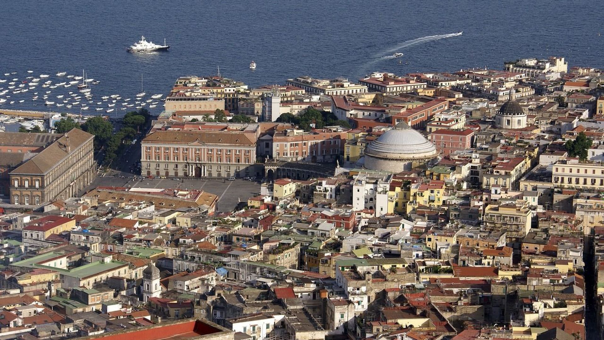 naples-3497534_1280.jpg